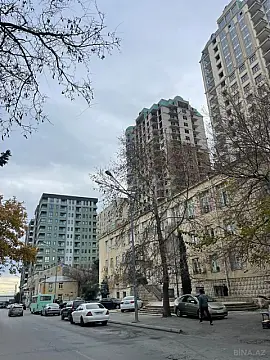 Satılır 3 otaqlı mənzil 153 m²