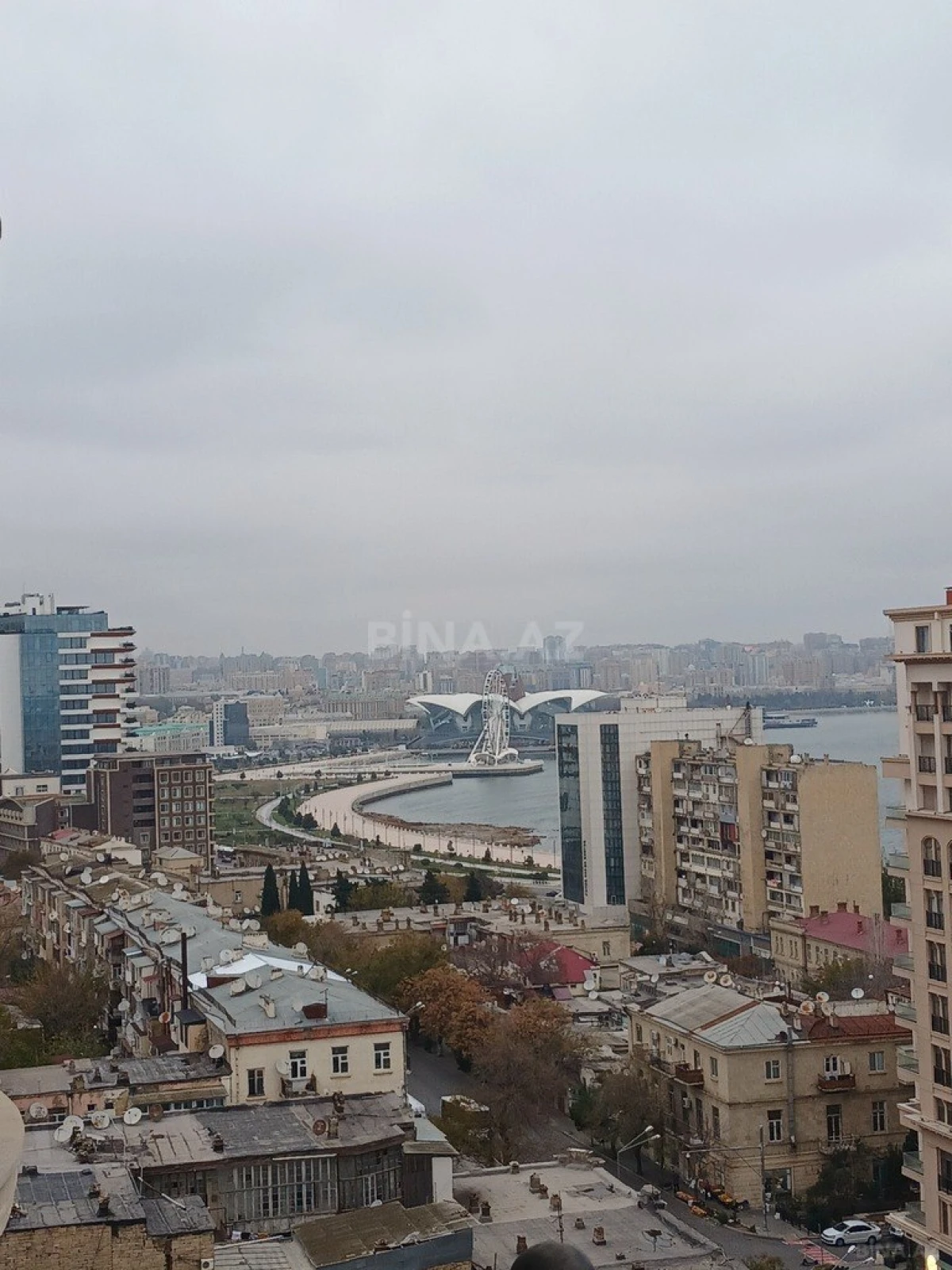 Satılır 3 otaqlı mənzil 153 m²