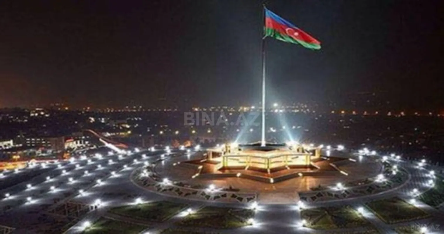 Satılır 3 otaqlı mənzil 153 m²