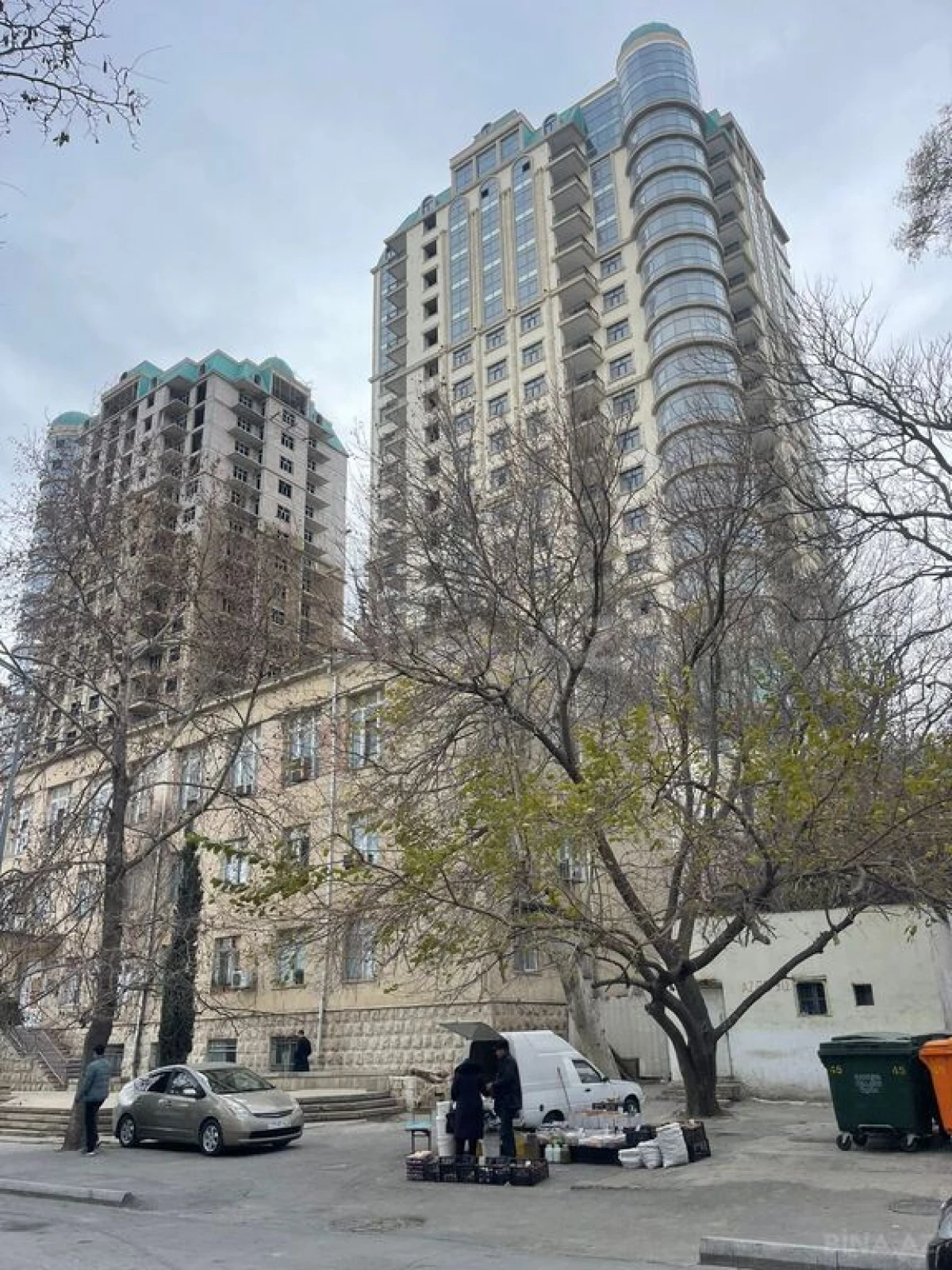 Satılır 3 otaqlı mənzil 153 m²
