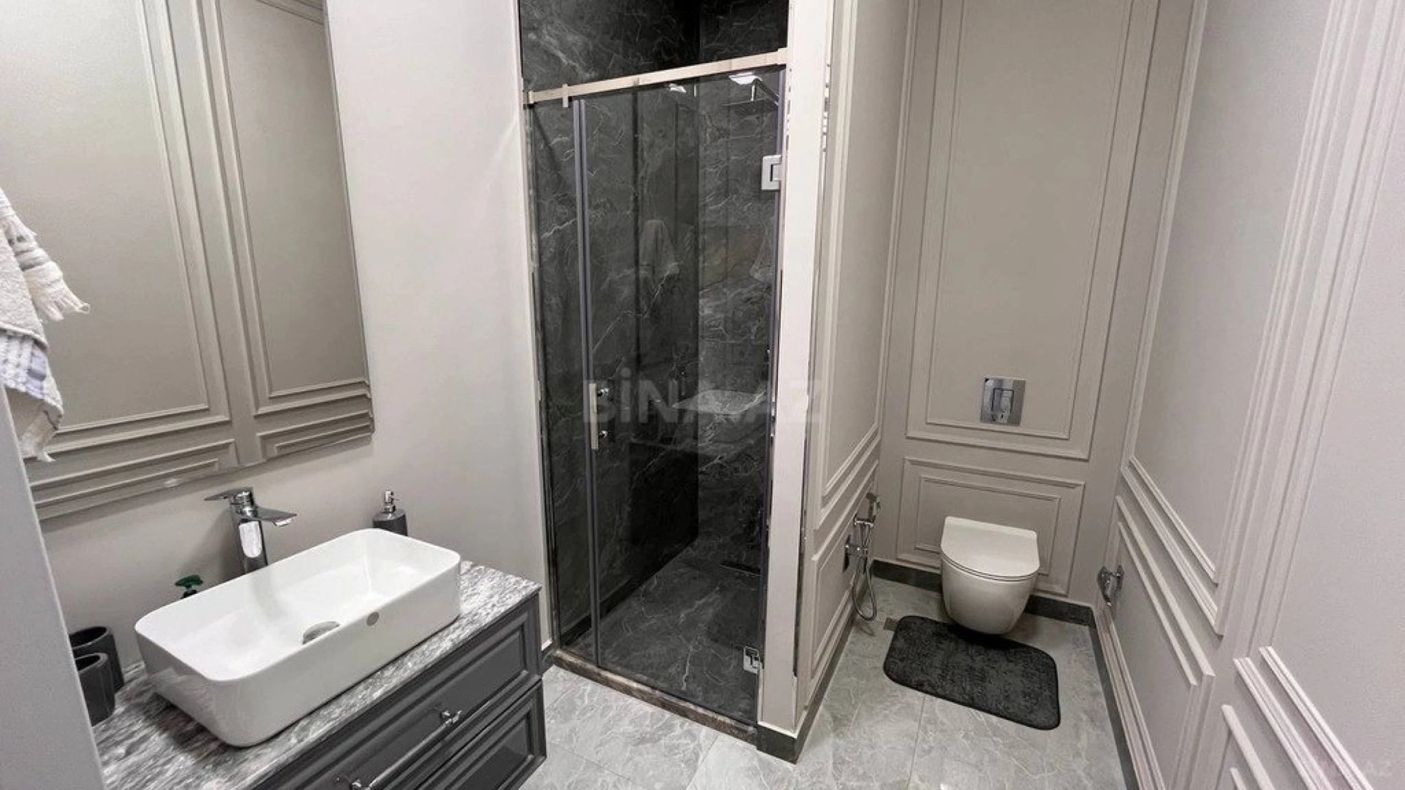 Satılır 5 otaqlı həyət evi 220 m²