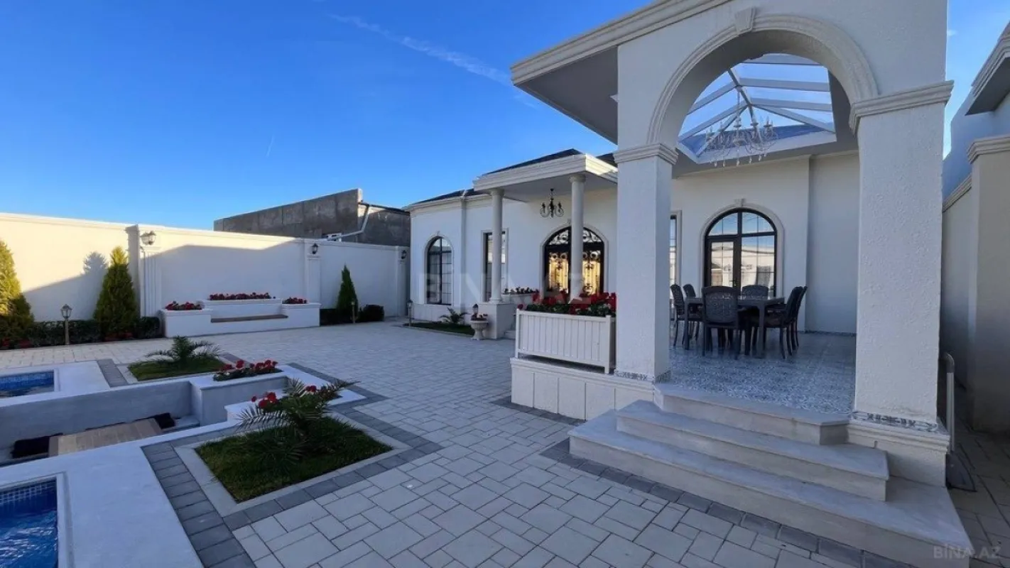Satılır 5 otaqlı həyət evi 220 m²