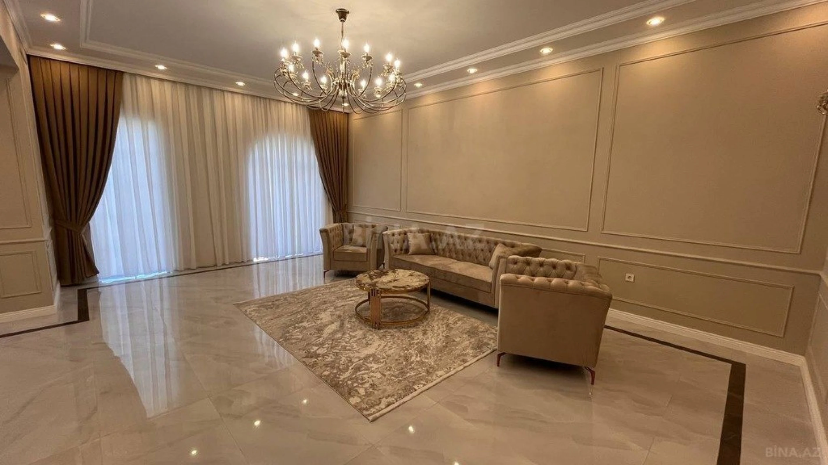 Satılır 5 otaqlı həyət evi 220 m²