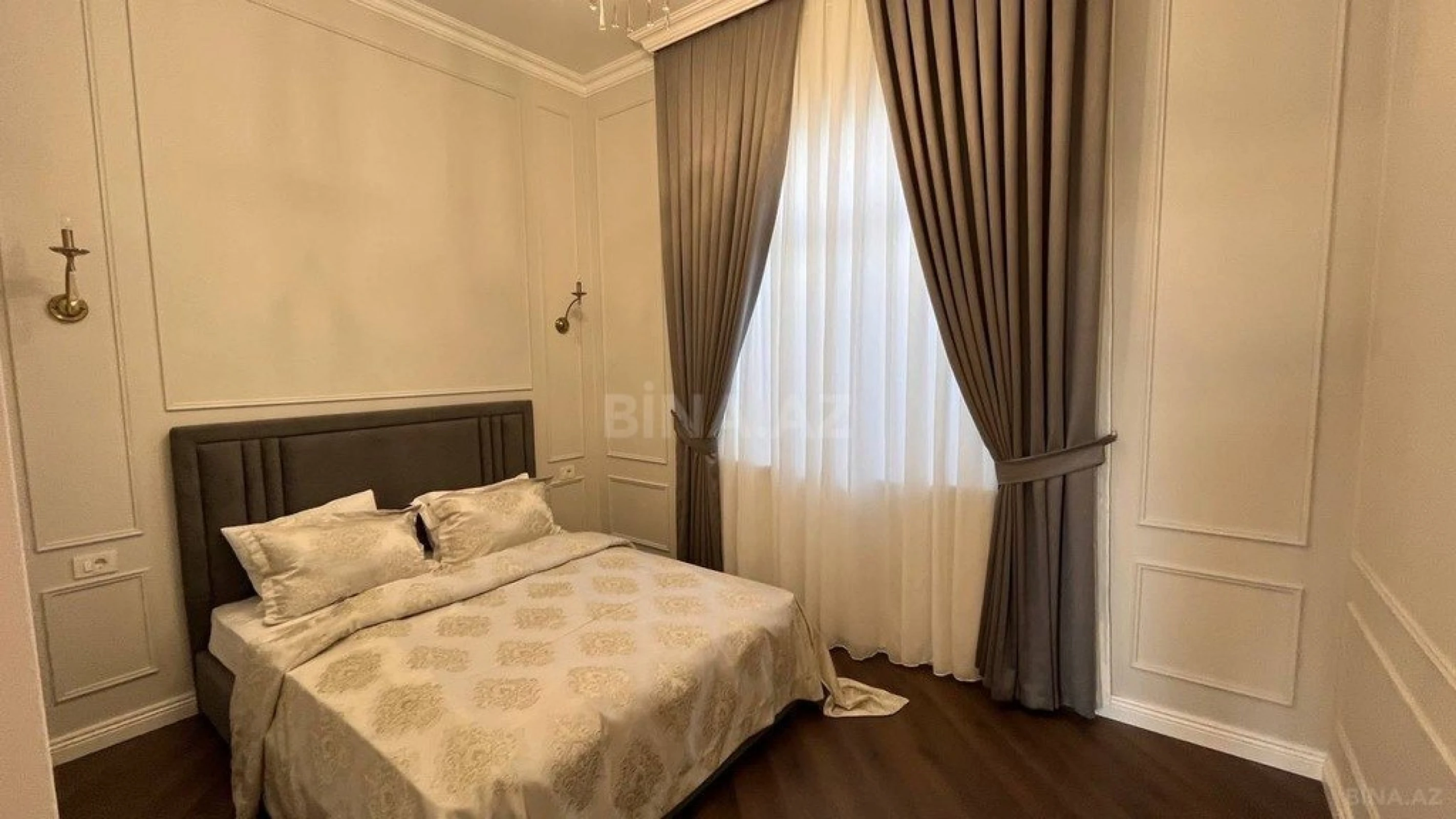 Satılır 5 otaqlı həyət evi 220 m²