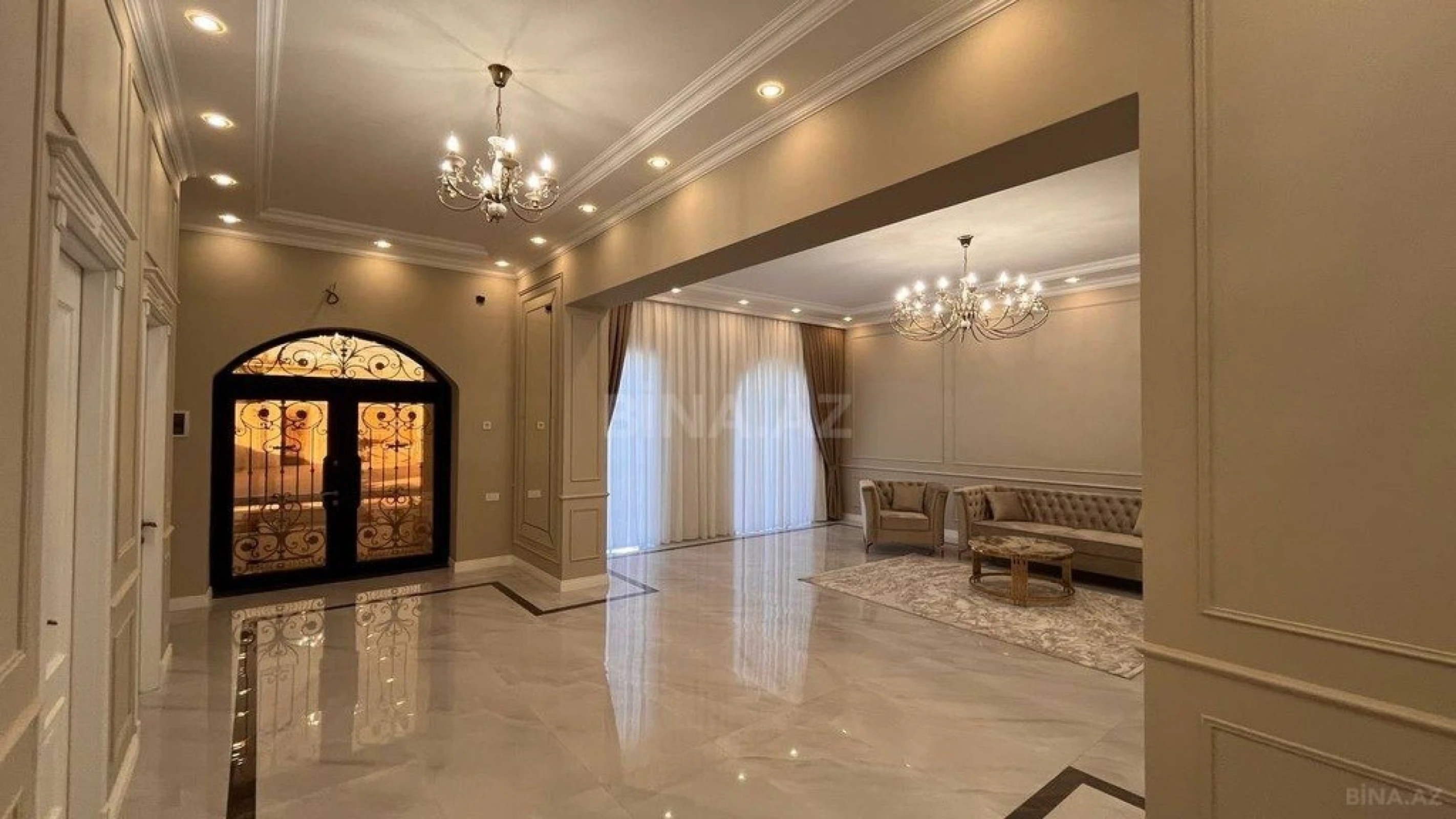 Satılır 5 otaqlı həyət evi 220 m²