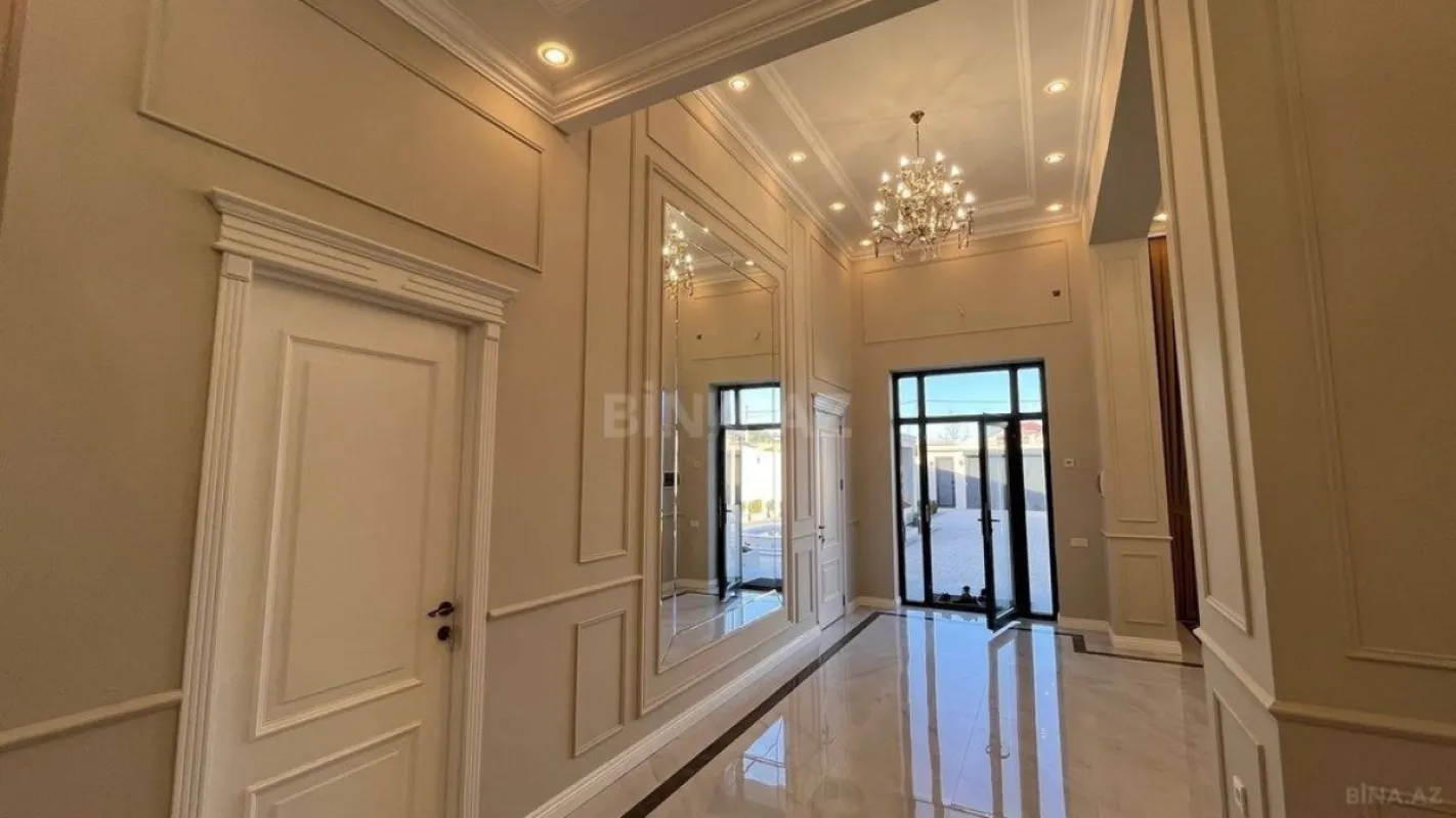 Satılır 5 otaqlı həyət evi 220 m²