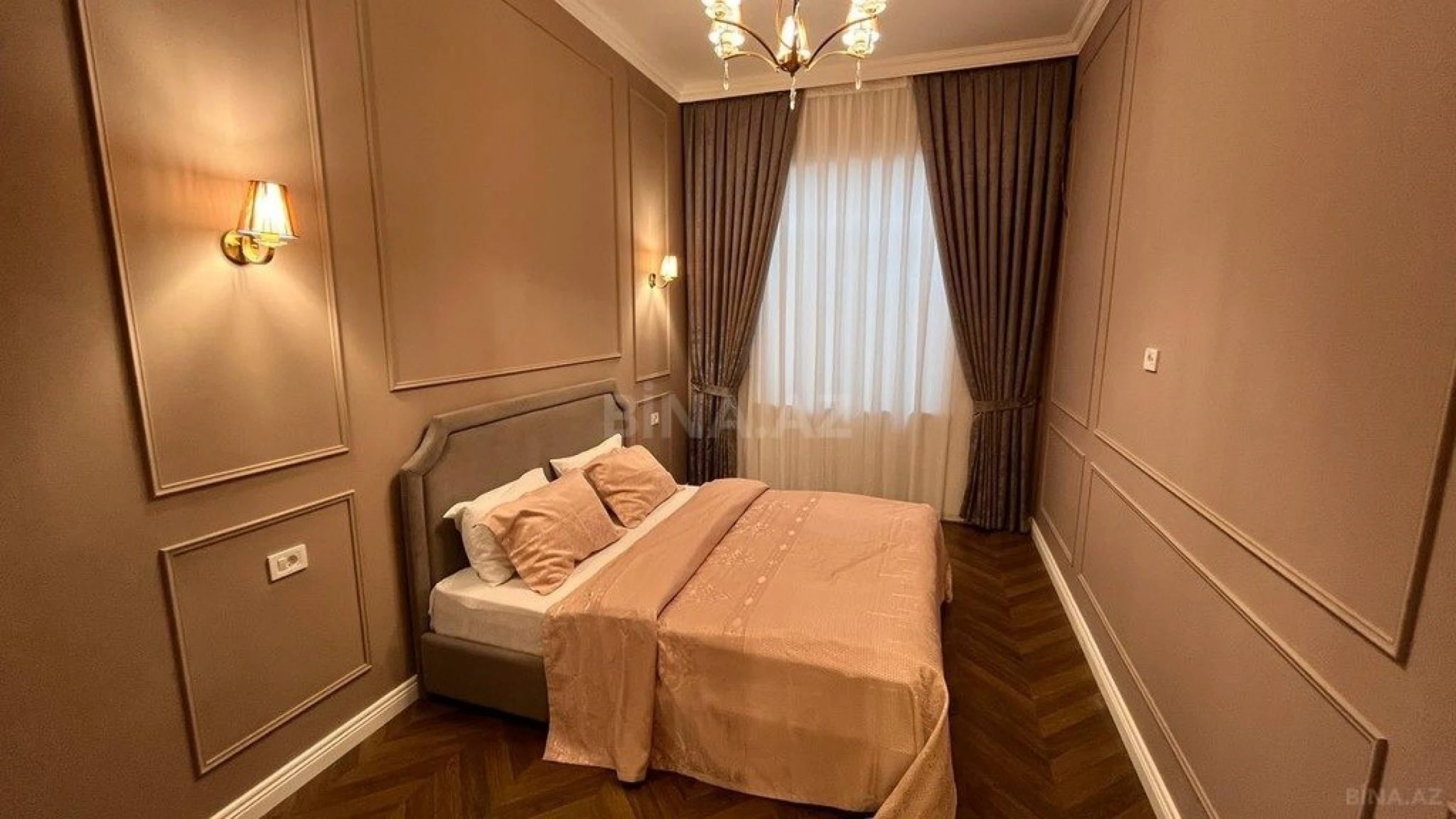 Satılır 5 otaqlı həyət evi 220 m²