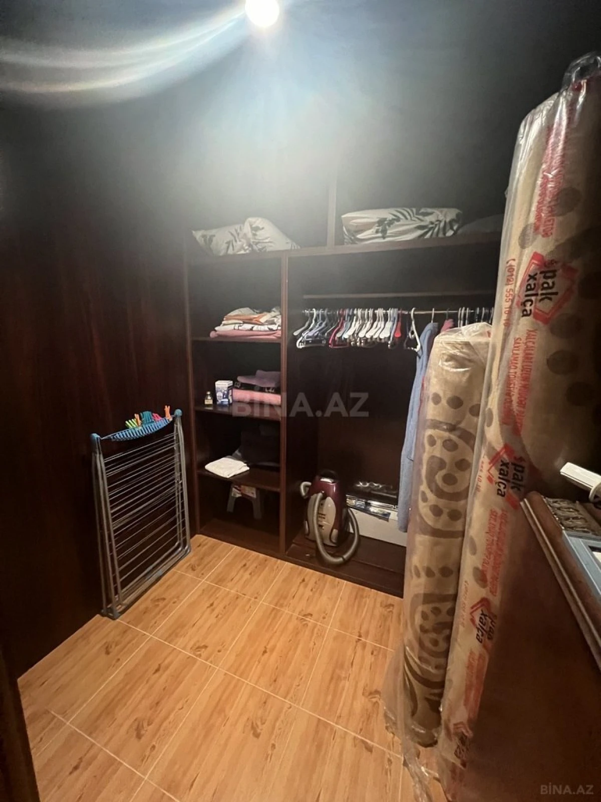 Satılır 3 otaqlı mənzil 215 m²