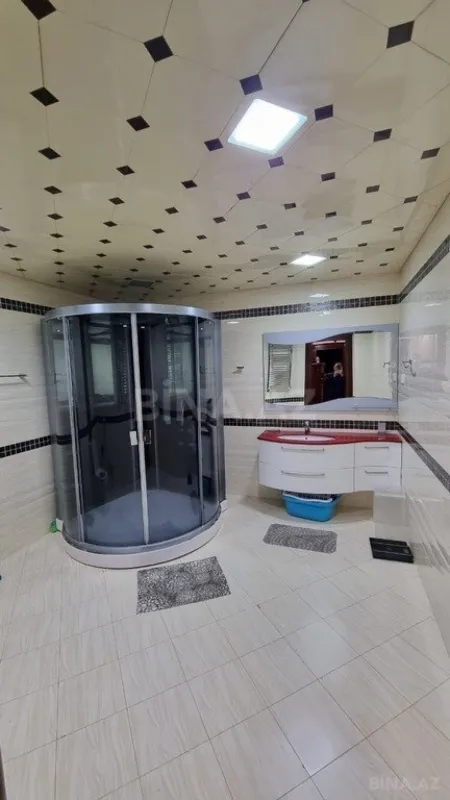 Satılır 3 otaqlı mənzil 215 m²