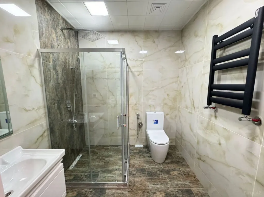 Kirayə verilir 5 otaqlı həyət evi 400 m²