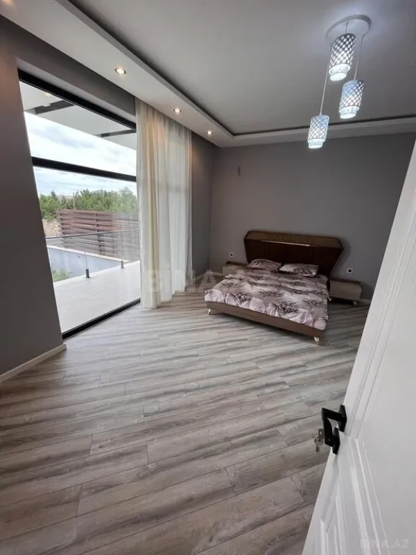 Kirayə verilir 5 otaqlı həyət evi 380 m²