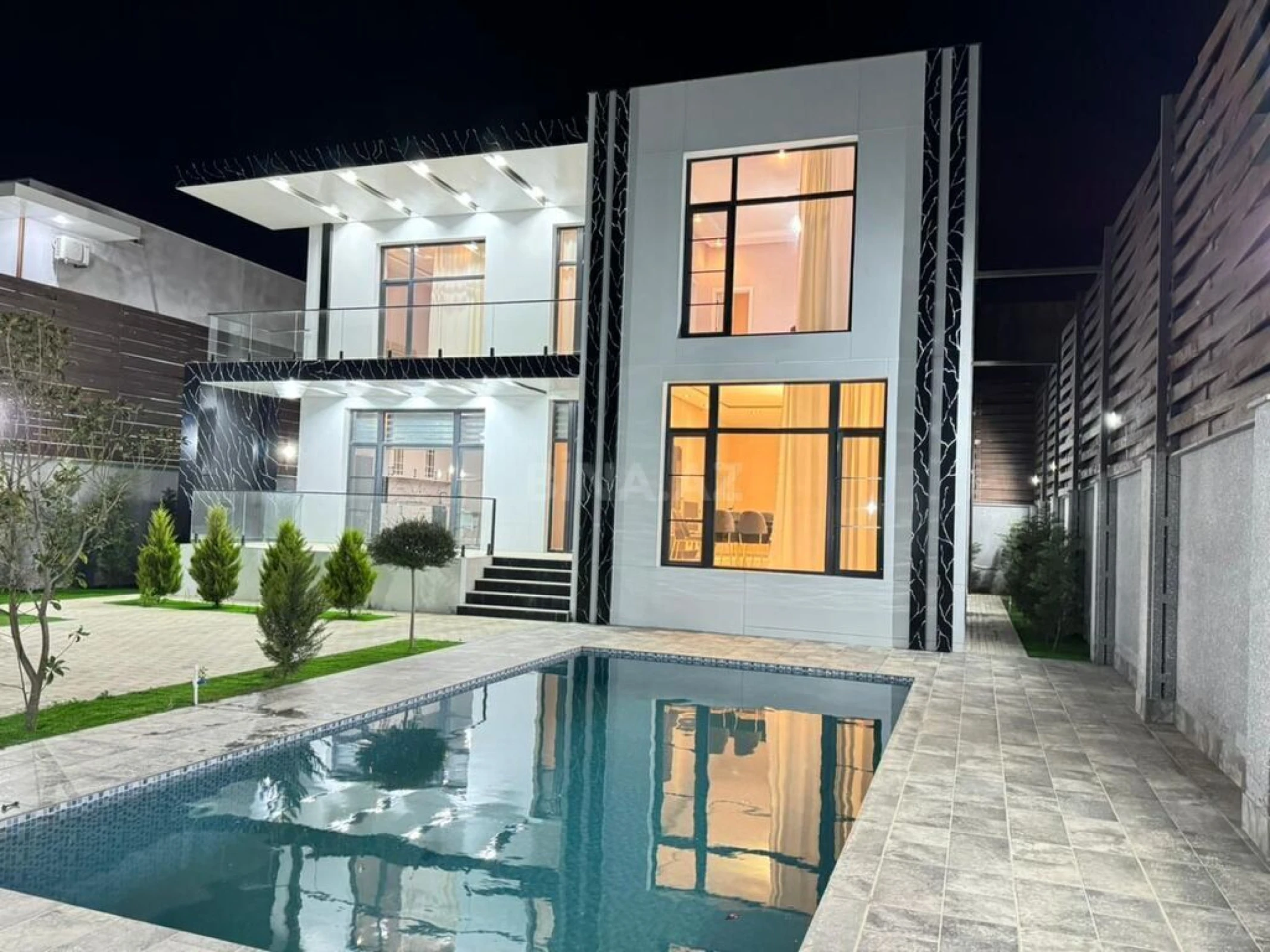 Kirayə verilir 5 otaqlı həyət evi 380 m²