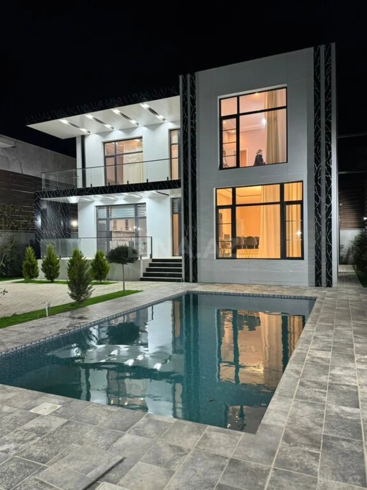 Kirayə verilir 5 otaqlı həyət evi 380 m²