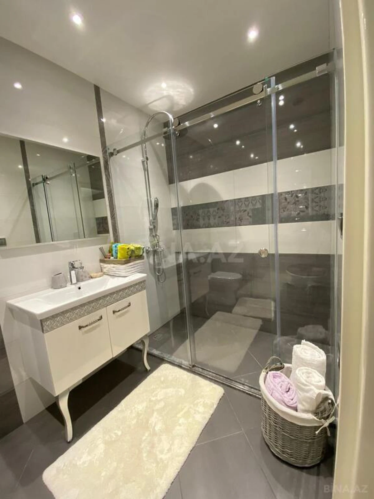 Kirayə verilir 5 otaqlı həyət evi 280 m²