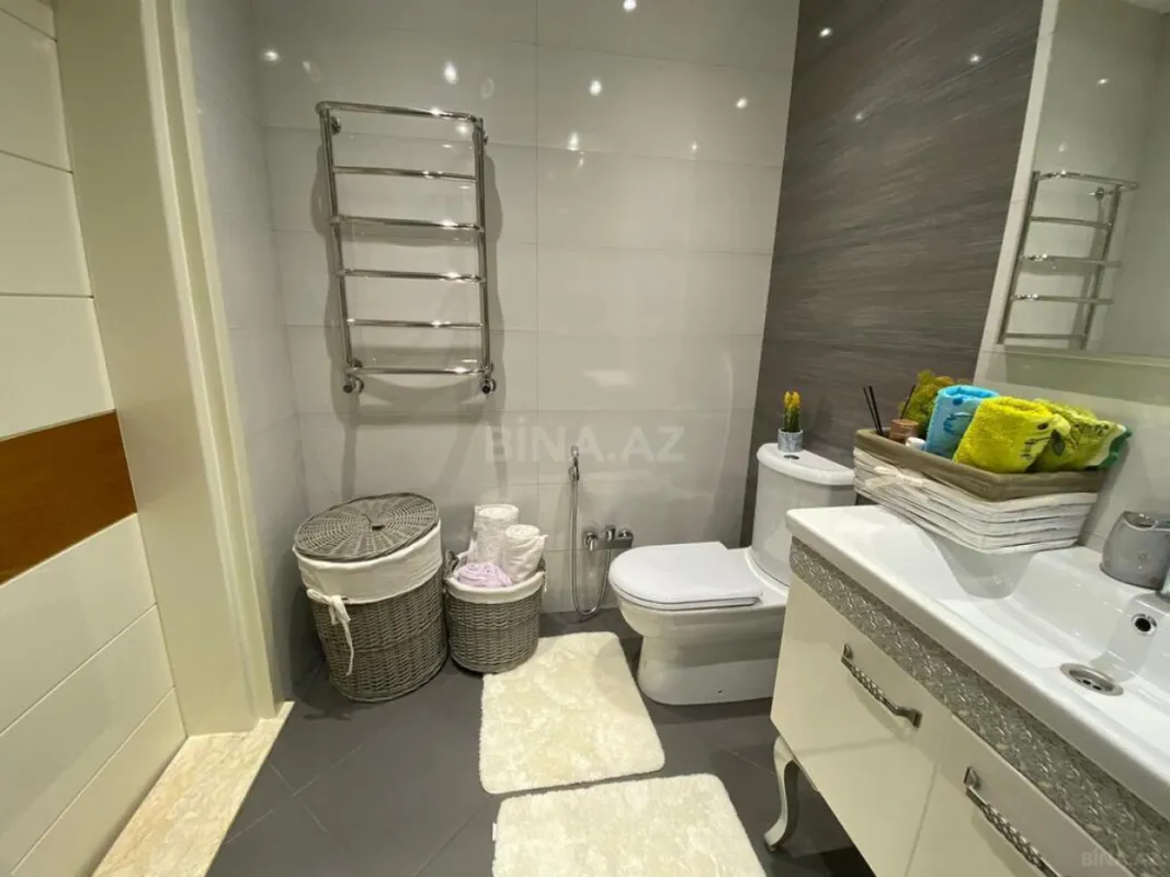 Kirayə verilir 5 otaqlı həyət evi 280 m²