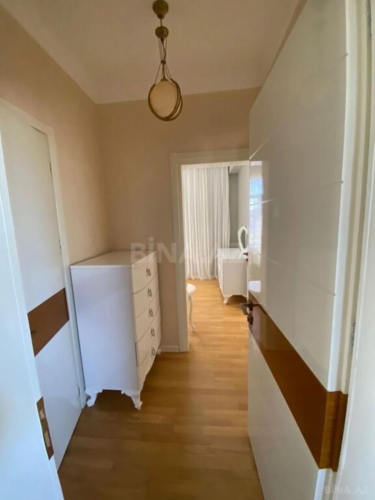 Kirayə verilir 5 otaqlı həyət evi 280 m²