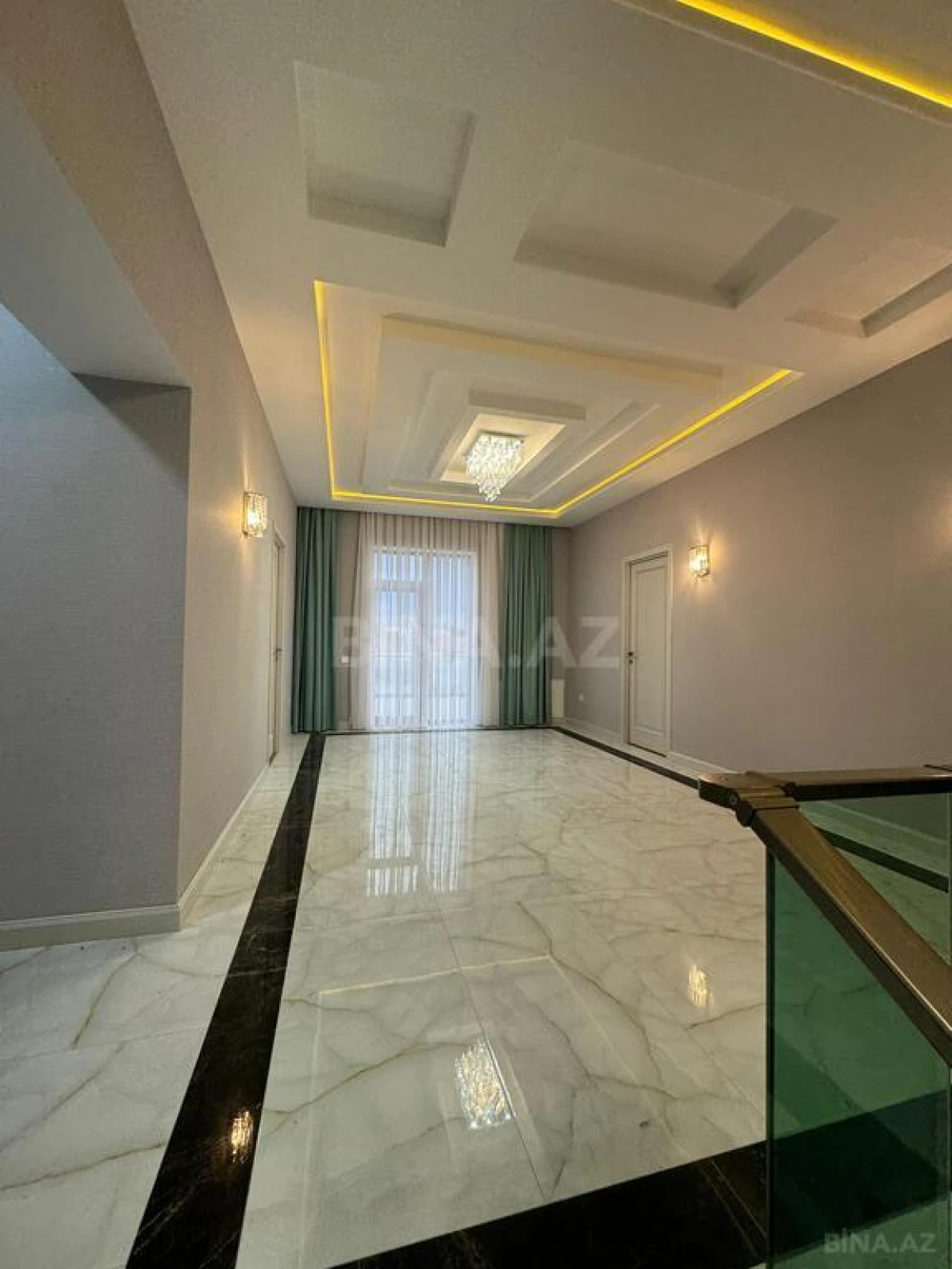 Satılır 7 otaqlı həyət evi 400 m²