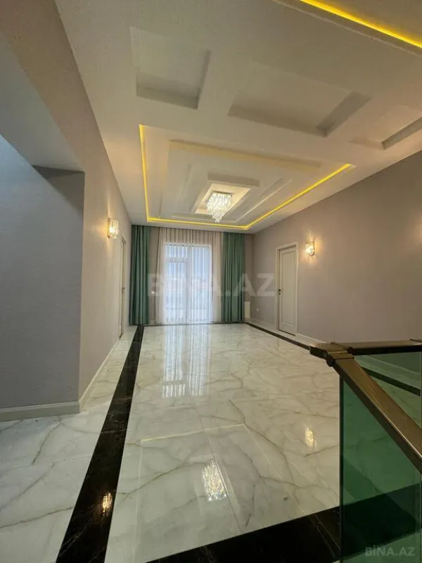 Satılır 7 otaqlı həyət evi 400 m²