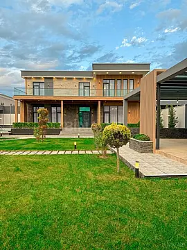 Satılır 7 otaqlı həyət evi 400 m²