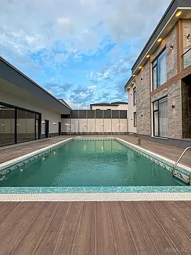 Satılır 7 otaqlı həyət evi 400 m²