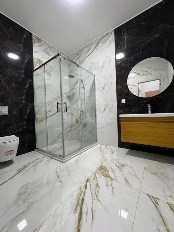 Satılır 7 otaqlı həyət evi 400 m²