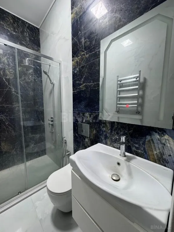 Satılır 7 otaqlı həyət evi 400 m²