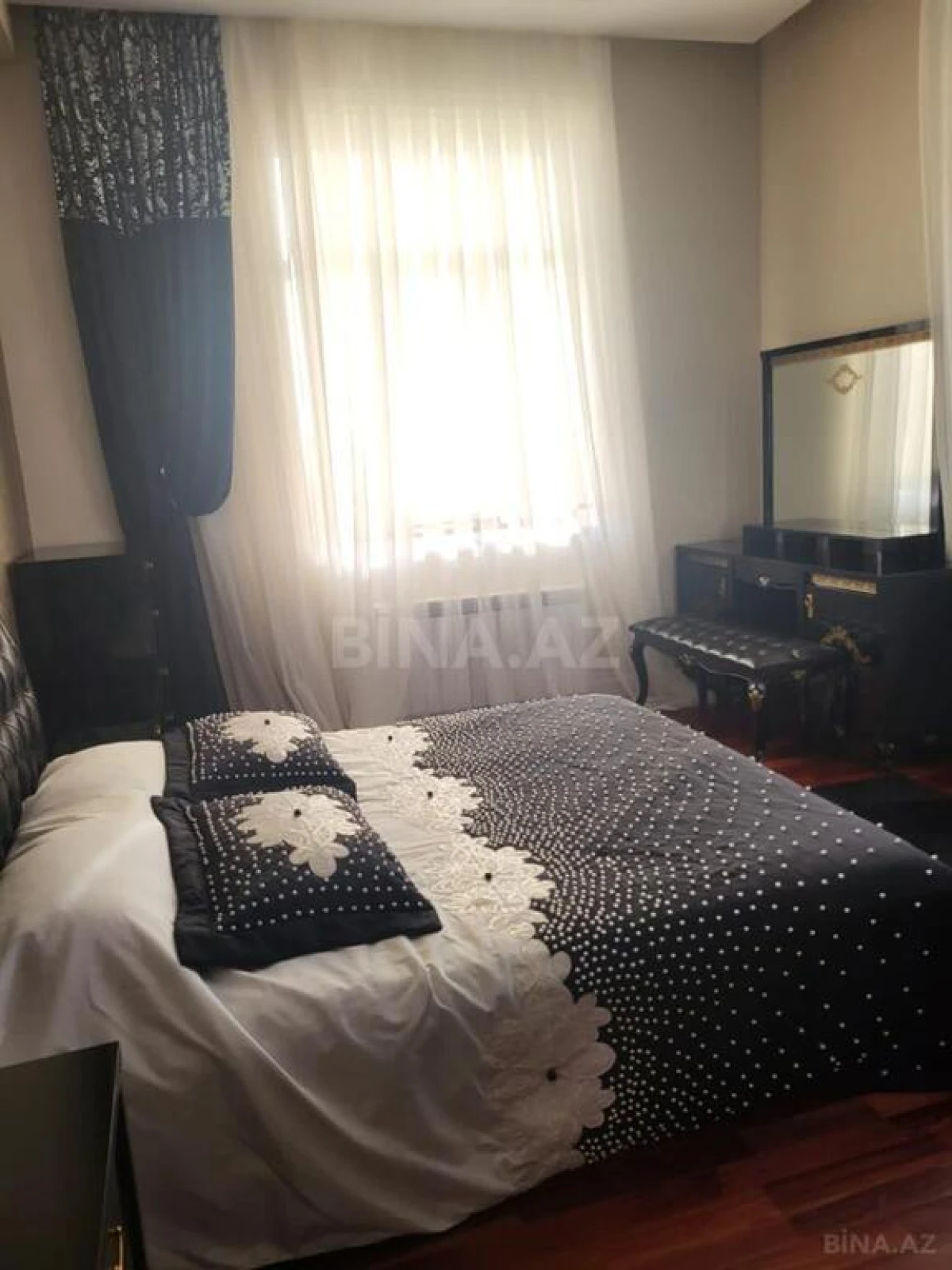 Kirayə verilir 5 otaqlı həyət evi 280 m²