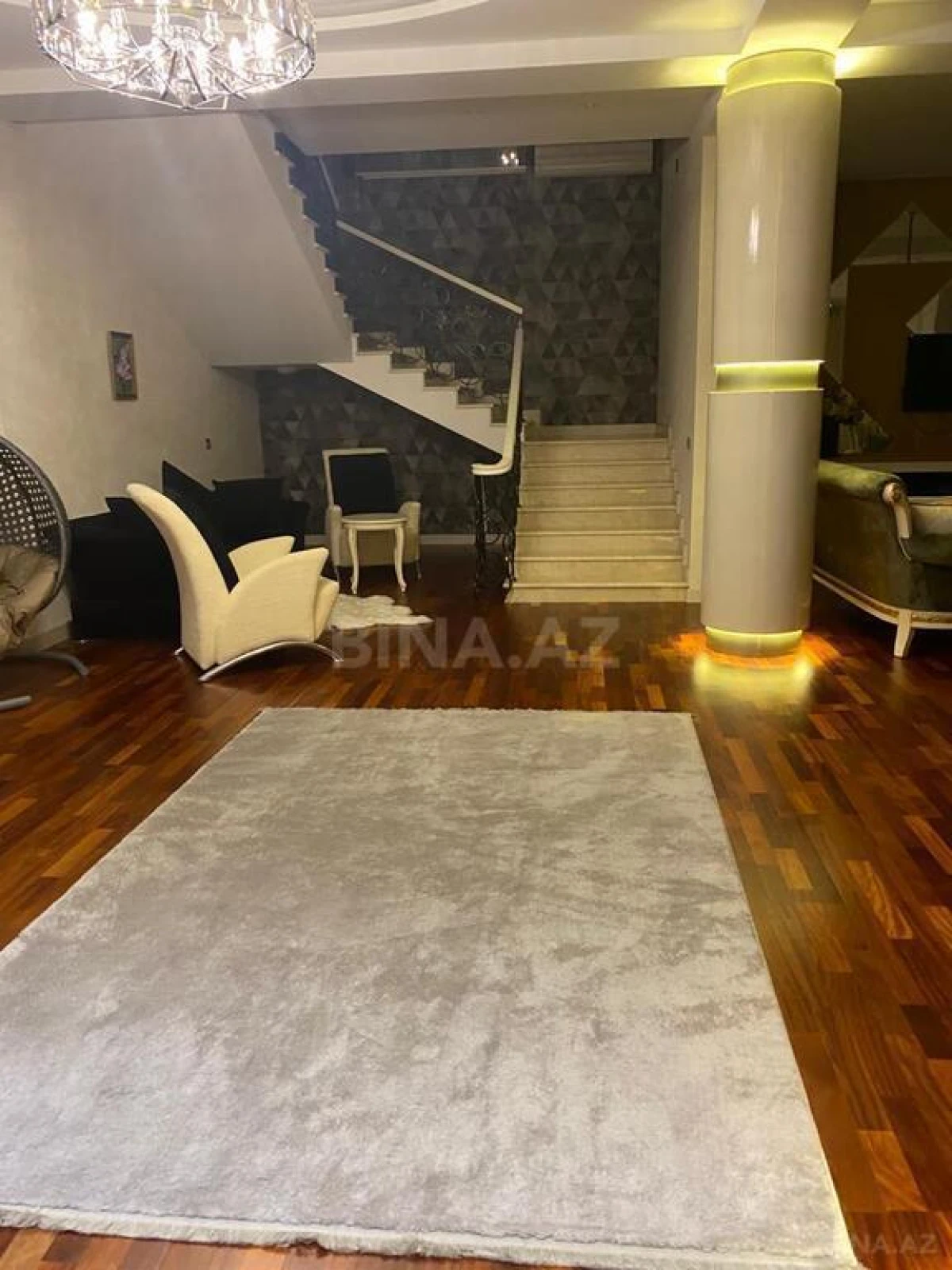 Kirayə verilir 5 otaqlı həyət evi 280 m²