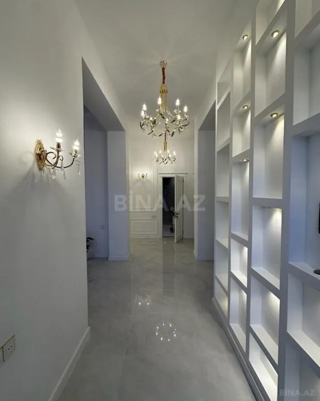 Satılır 4 otaqlı həyət evi 200 m²