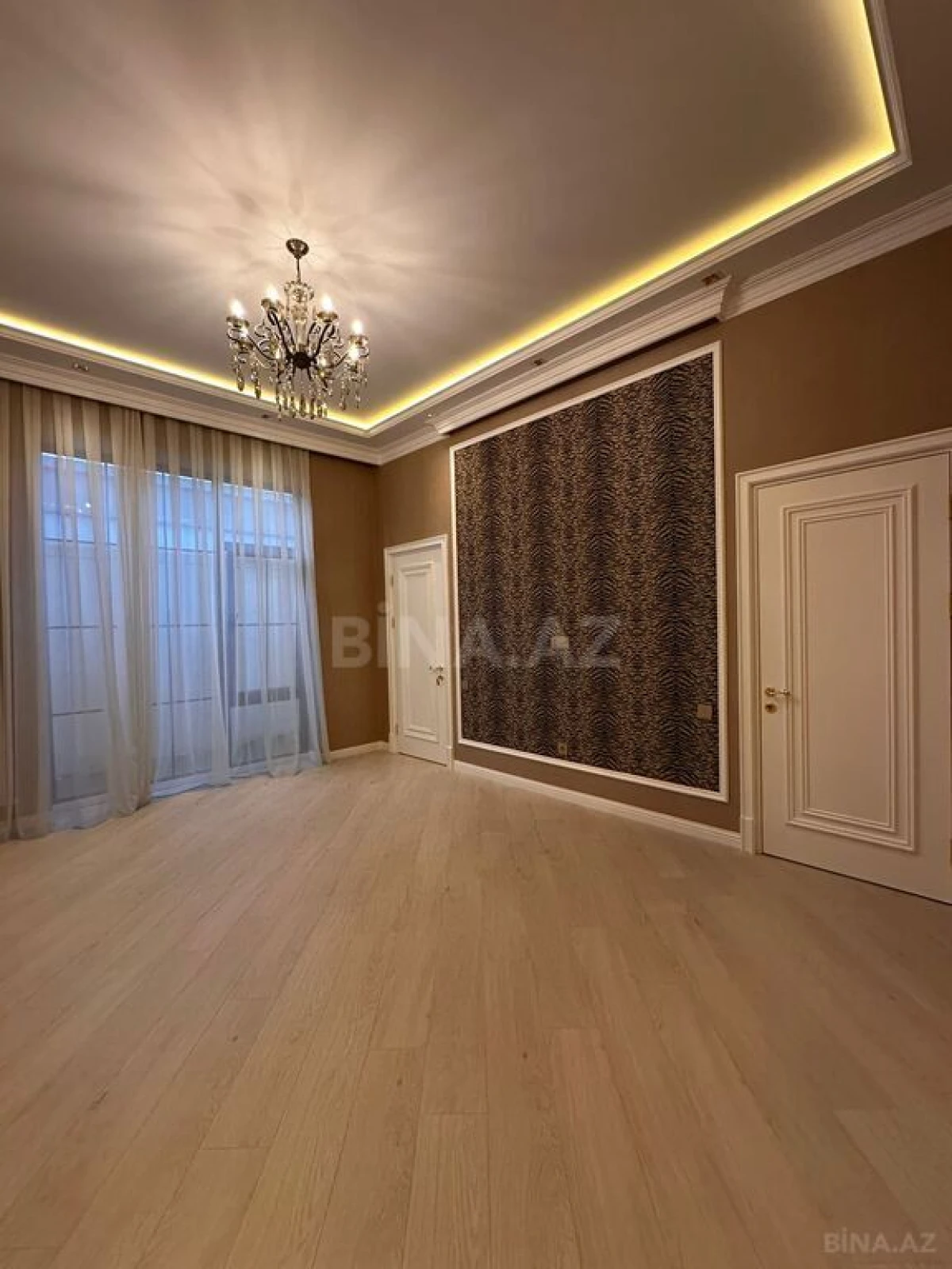 Satılır 4 otaqlı həyət evi 250 m²