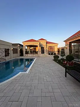 Satılır 4 otaqlı həyət evi 250 m²