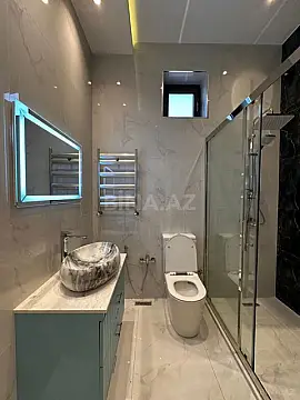 Satılır 4 otaqlı həyət evi 250 m²