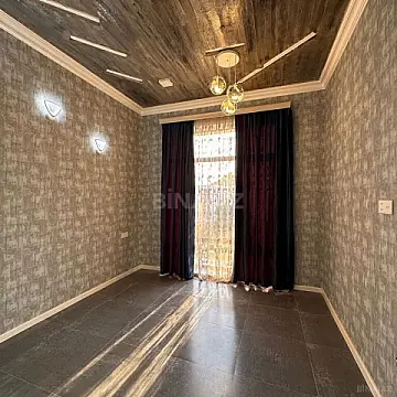 Satılır 5 otaqlı həyət evi 270 m²