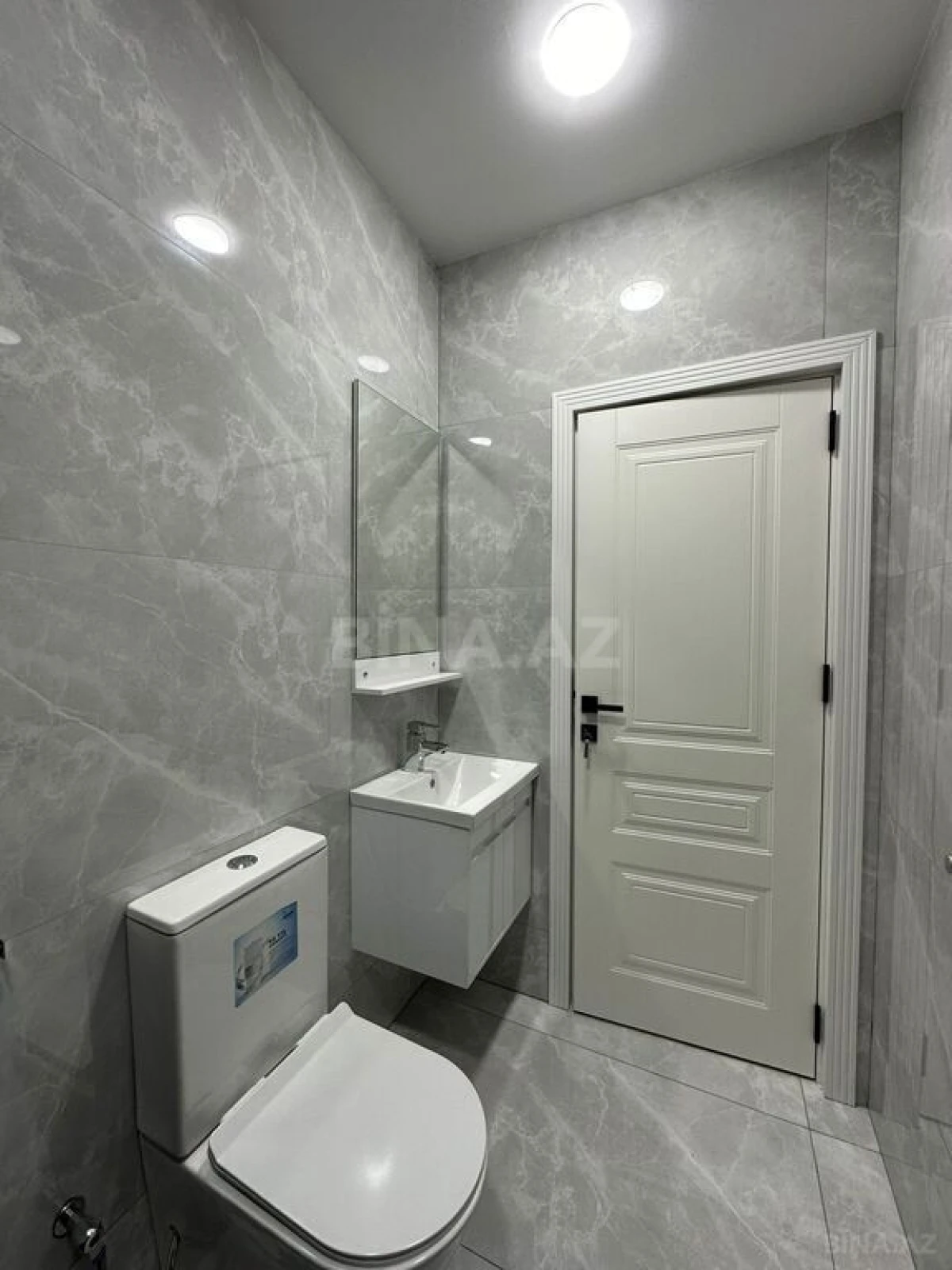 Satılır 6 otaqlı həyət evi 230 m²