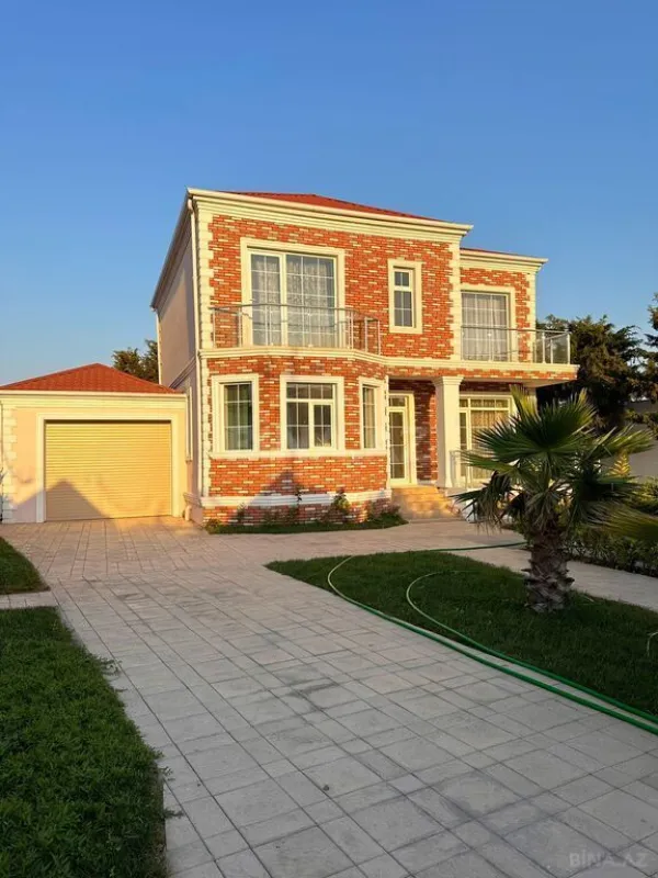 Satılır 6 otaqlı həyət evi 230 m²