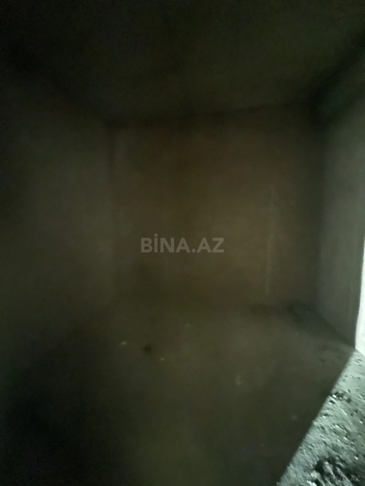 Satılır 3 otaqlı mənzil 200 m²