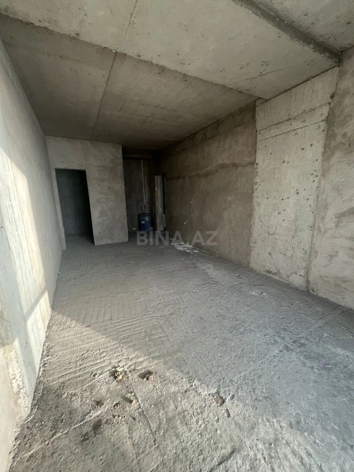 Satılır 3 otaqlı mənzil 200 m²