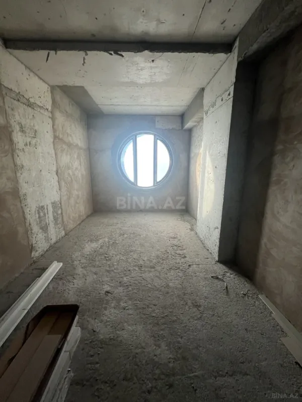 Satılır 3 otaqlı mənzil 200 m²