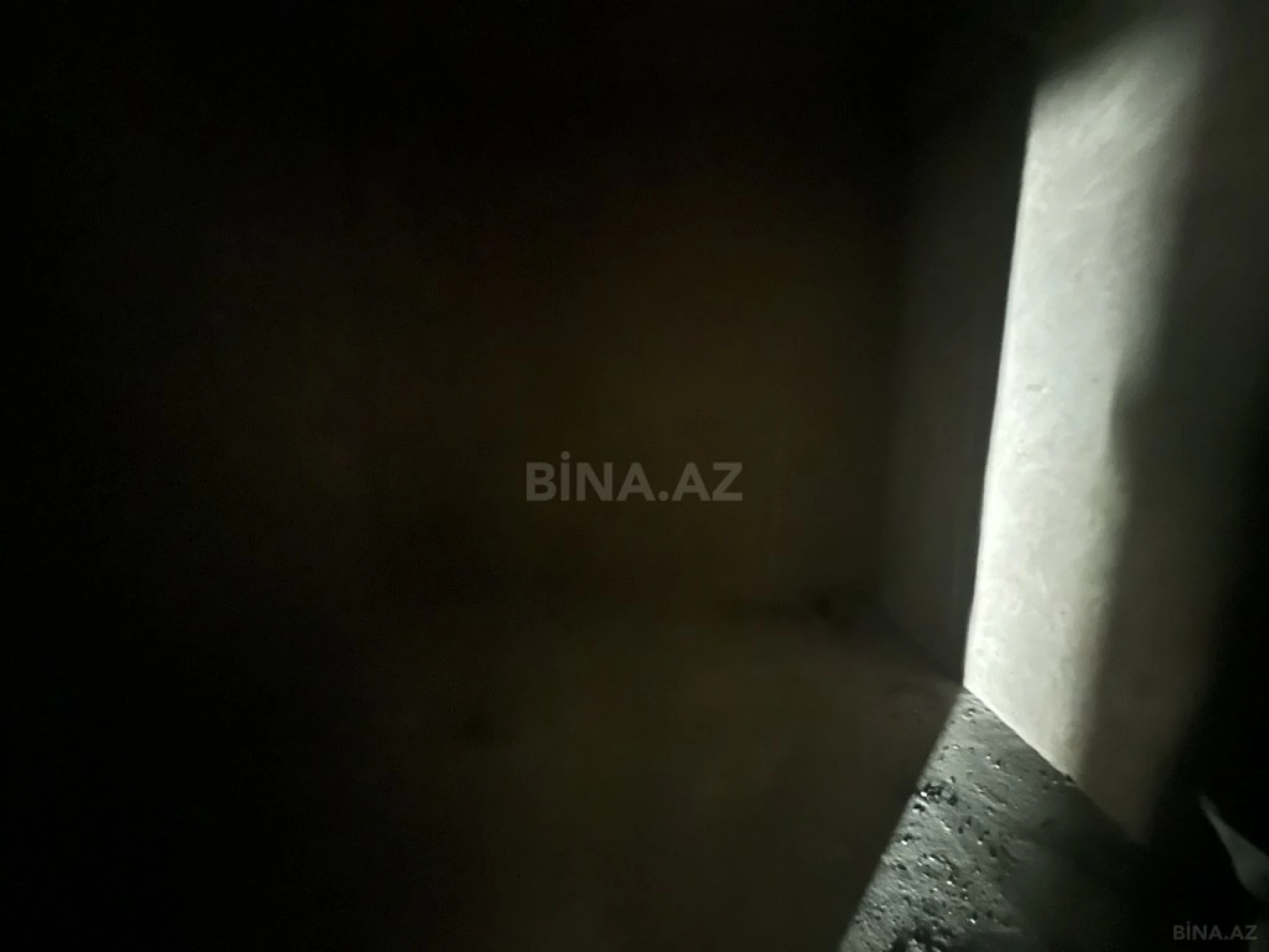 Satılır 3 otaqlı mənzil 200 m²