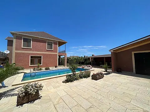 Satılır 4 otaqlı həyət evi 220 m²