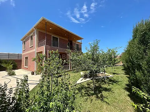 Satılır 4 otaqlı həyət evi 220 m² — Bakı, Şüvəlan 4 otaq 220.00 m²