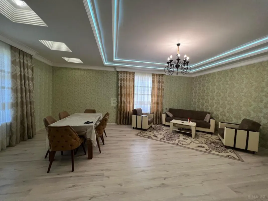 Satılır 4 otaqlı həyət evi 220 m²