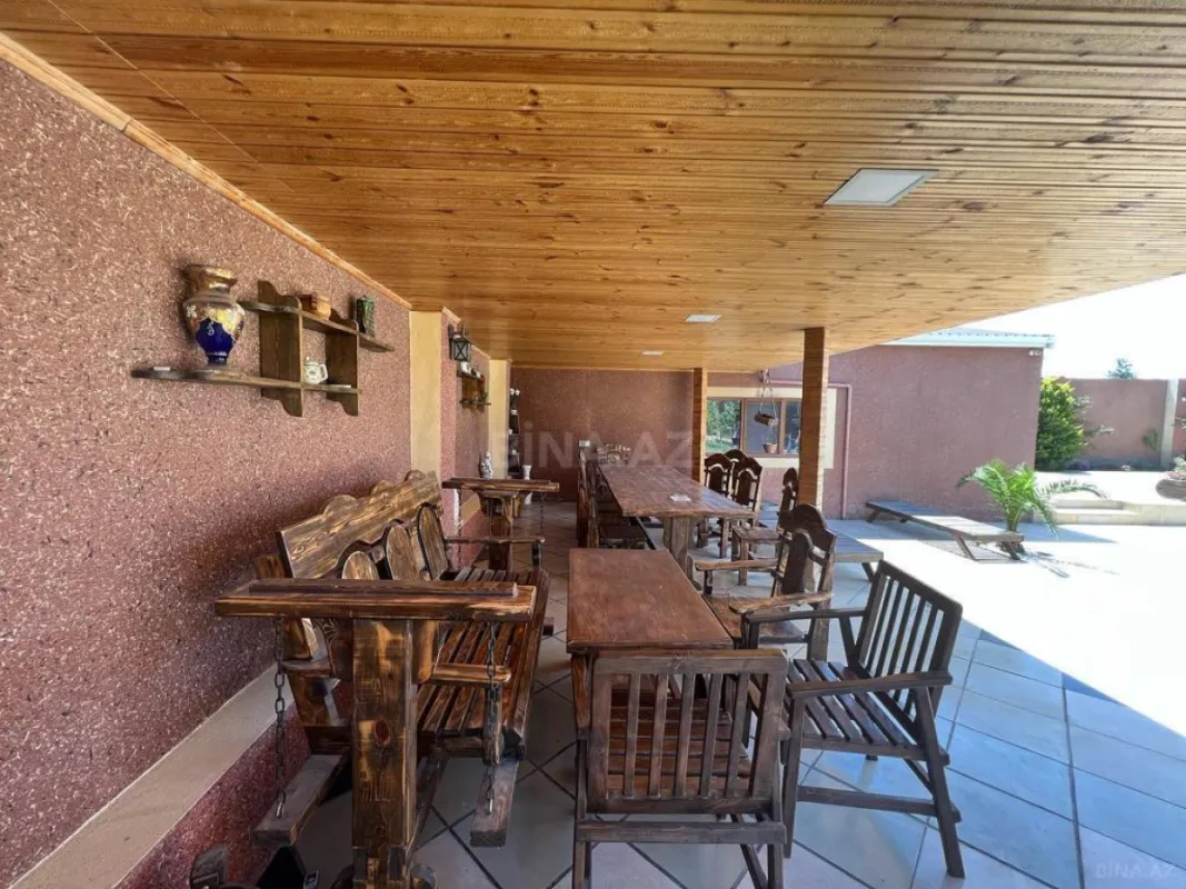 Satılır 4 otaqlı həyət evi 220 m²