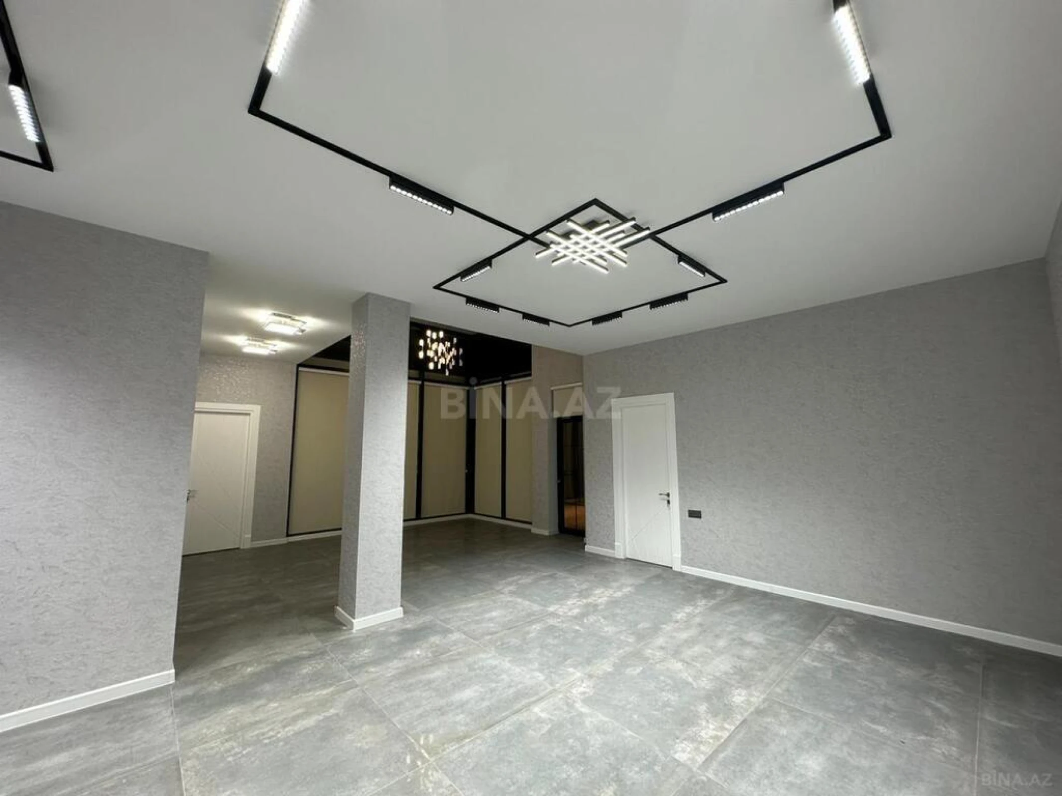 Satılır 7 otaqlı həyət evi 500 m²