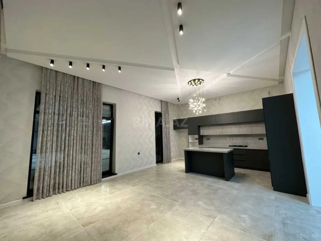 Satılır 7 otaqlı həyət evi 500 m²