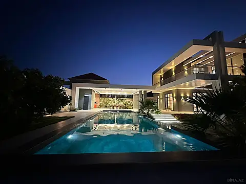 Satılır 7 otaqlı həyət evi 500 m²