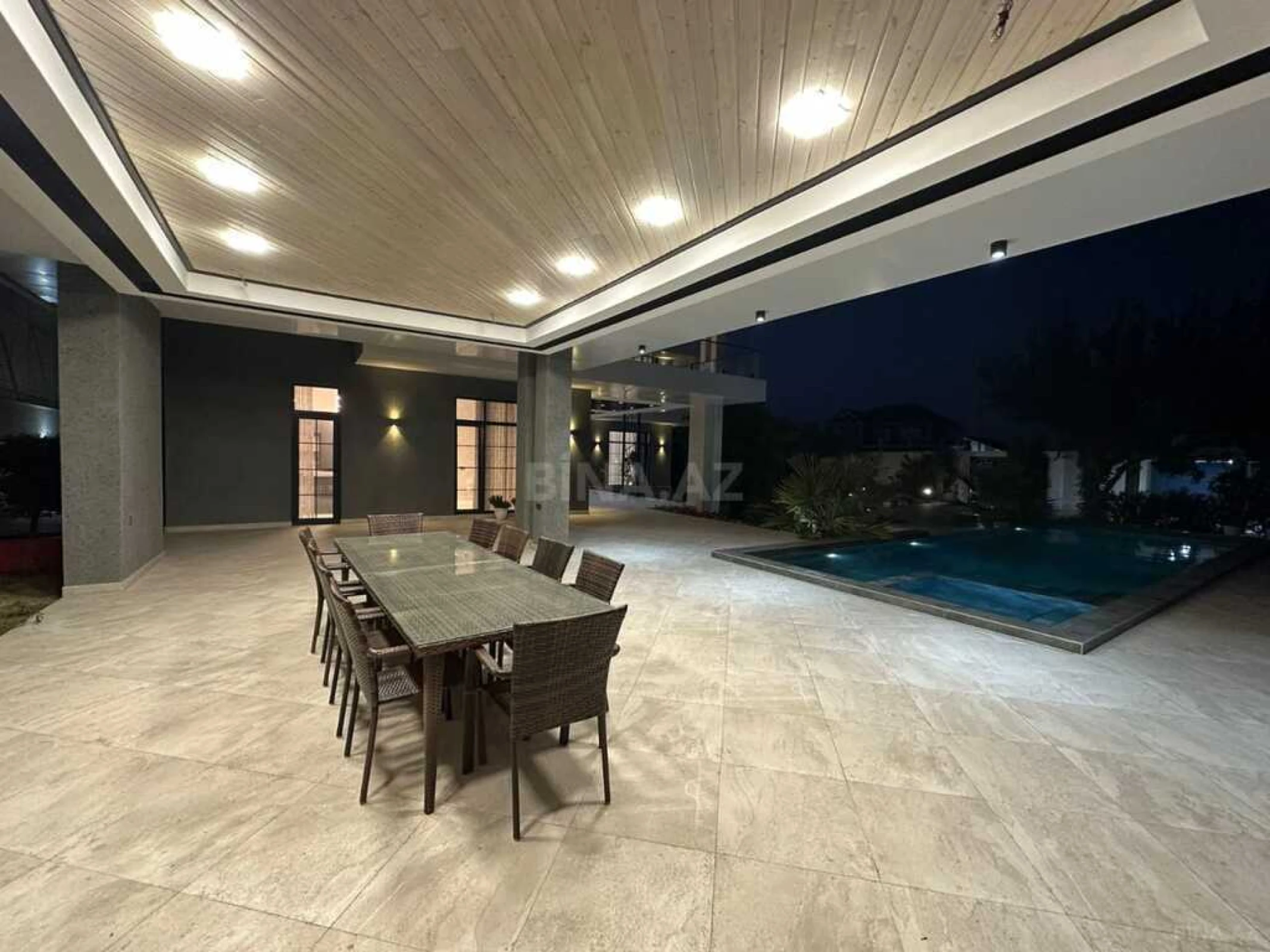 Satılır 7 otaqlı həyət evi 500 m²