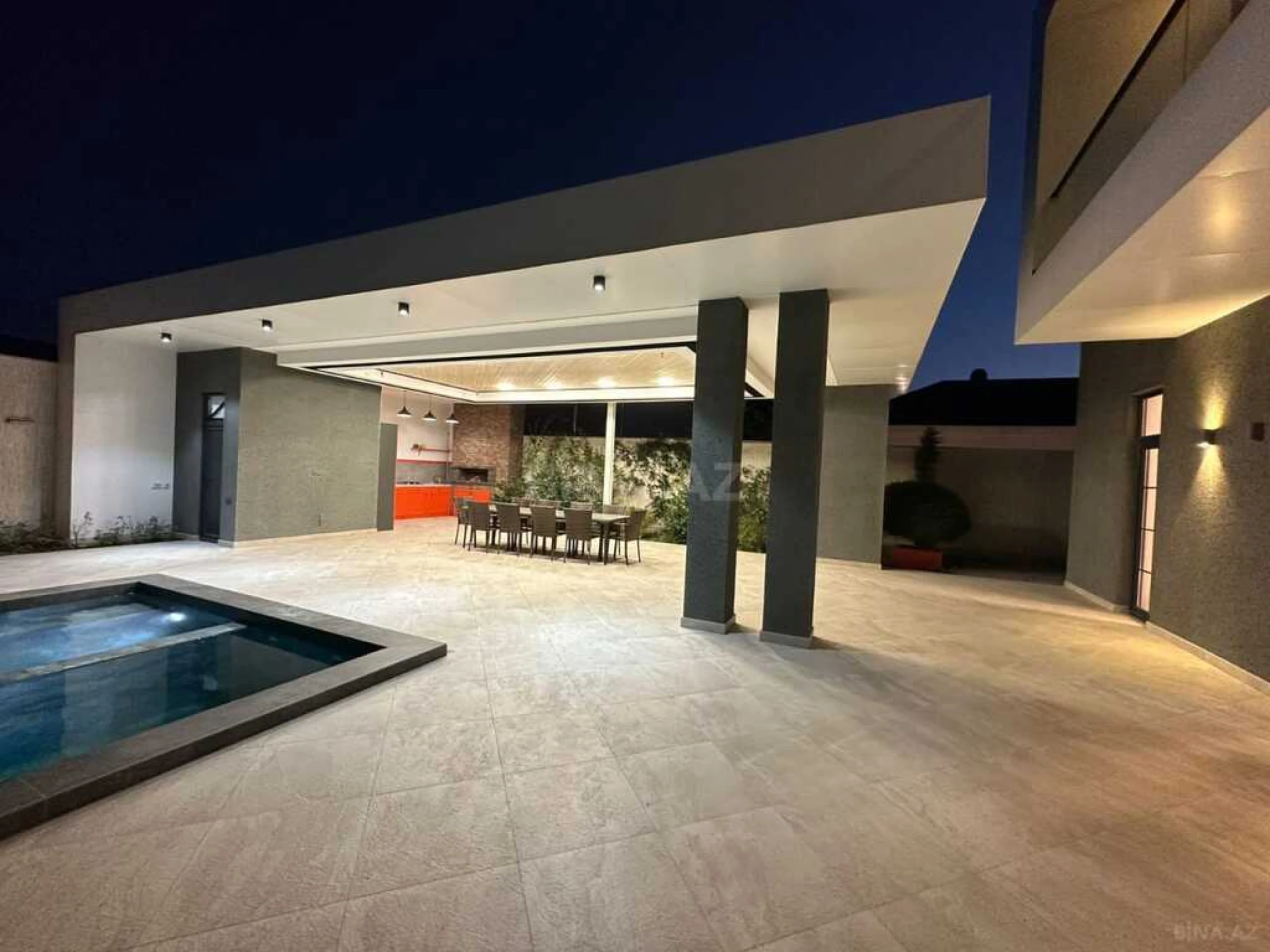 Satılır 7 otaqlı həyət evi 500 m²