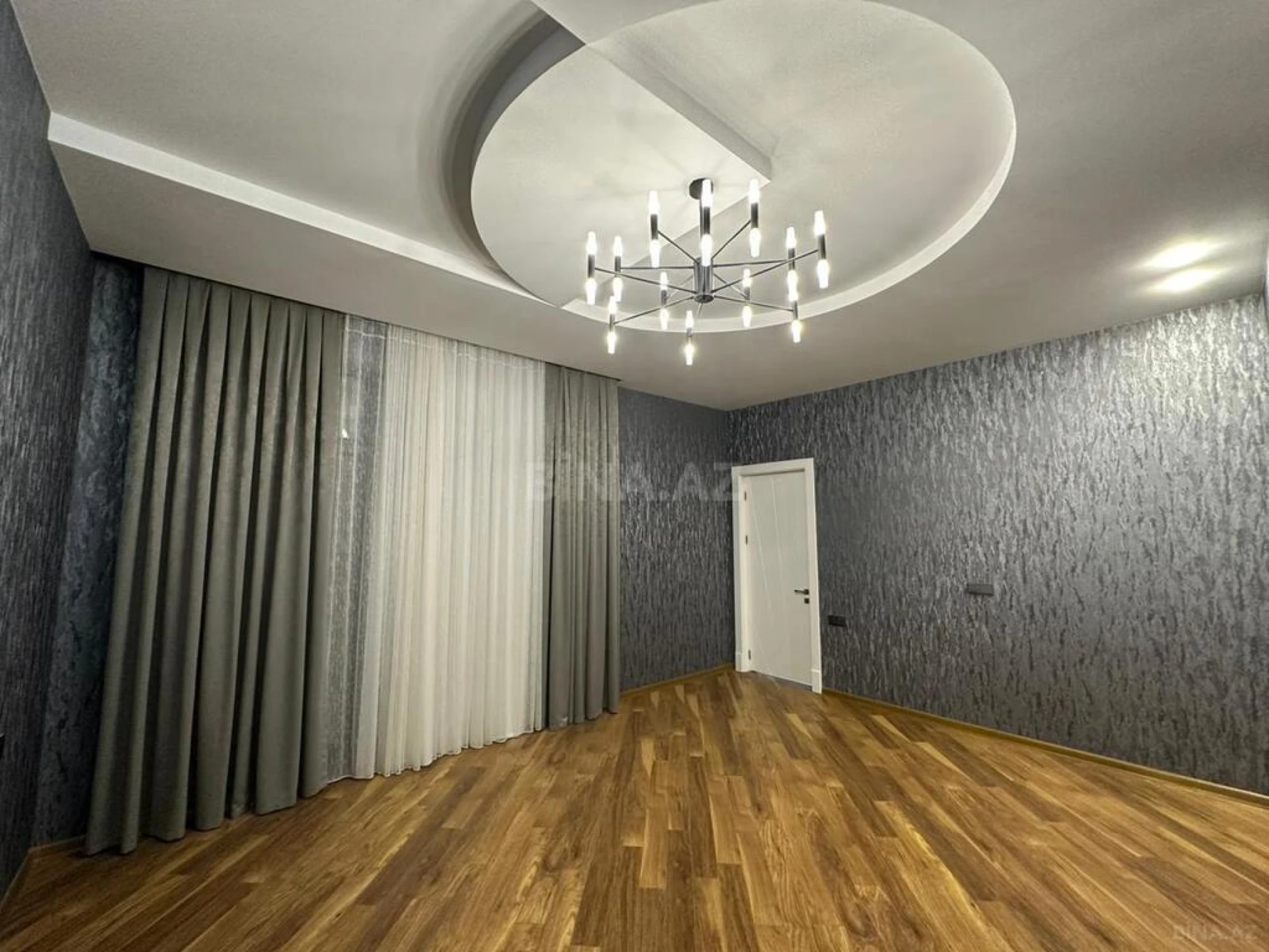 Satılır 7 otaqlı həyət evi 500 m²