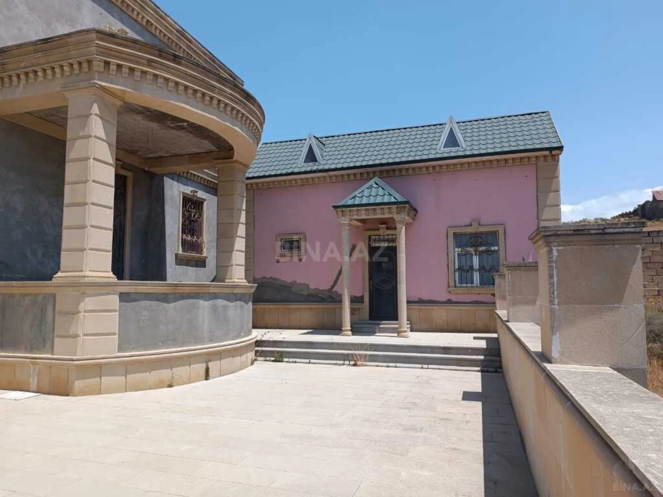 Satılır 7 otaqlı həyət evi 363 m²